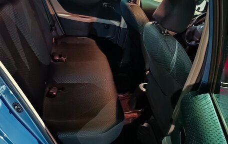 Toyota Yaris III рестайлинг, 2007 год, 700 000 рублей, 6 фотография