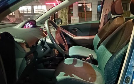 Toyota Yaris III рестайлинг, 2007 год, 700 000 рублей, 9 фотография