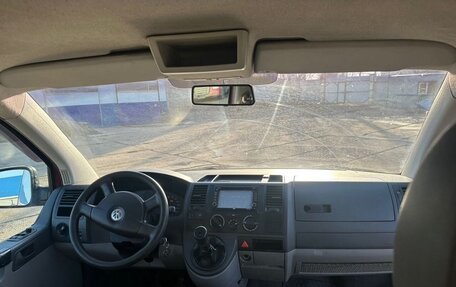 Volkswagen Transporter T5 рестайлинг, 2008 год, 880 000 рублей, 5 фотография