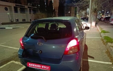 Toyota Yaris III рестайлинг, 2007 год, 700 000 рублей, 8 фотография