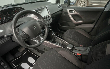 Peugeot 2008 II, 2014 год, 849 000 рублей, 9 фотография