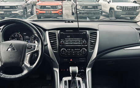 Mitsubishi Pajero Sport III рестайлинг, 2019 год, 2 990 000 рублей, 10 фотография