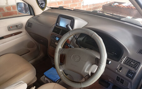 Toyota Gaia, 1999 год, 580 000 рублей, 2 фотография