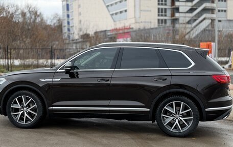 Volkswagen Touareg III, 2019 год, 4 850 000 рублей, 5 фотография