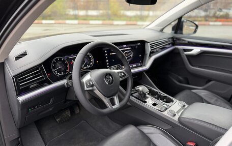 Volkswagen Touareg III, 2019 год, 4 850 000 рублей, 14 фотография