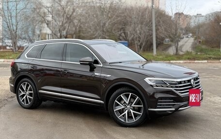 Volkswagen Touareg III, 2019 год, 4 850 000 рублей, 11 фотография