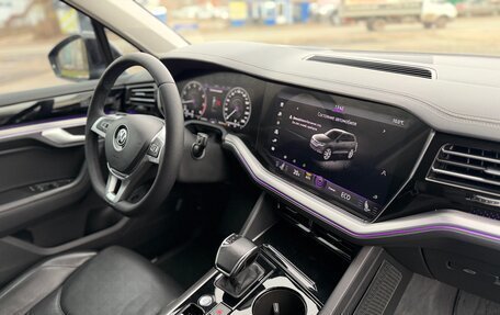 Volkswagen Touareg III, 2019 год, 4 850 000 рублей, 26 фотография