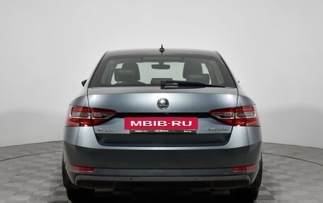 Skoda Superb III рестайлинг, 2018 год, 1 670 000 рублей, 6 фотография