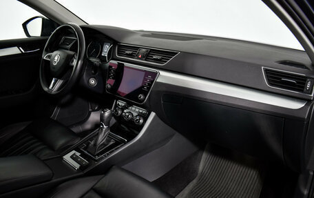 Skoda Superb III рестайлинг, 2018 год, 1 670 000 рублей, 13 фотография