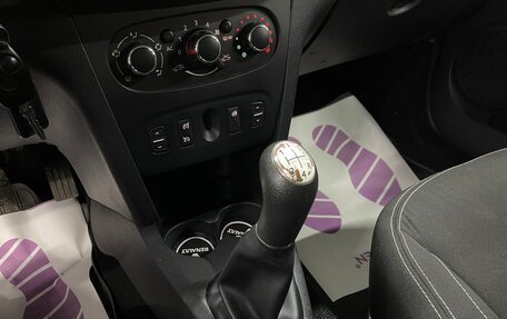 Renault Logan II, 2015 год, 629 000 рублей, 15 фотография