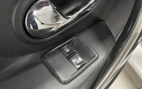 Renault Logan II, 2015 год, 629 000 рублей, 18 фотография