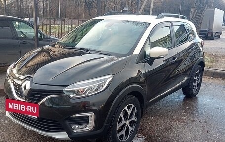 Renault Kaptur I рестайлинг, 2020 год, 1 560 000 рублей, 2 фотография