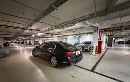 BMW 7 серия, 2018 год, 3 490 000 рублей, 3 фотография