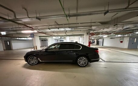 BMW 7 серия, 2018 год, 3 490 000 рублей, 4 фотография