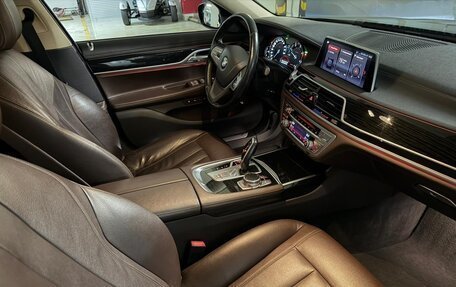 BMW 7 серия, 2018 год, 3 490 000 рублей, 6 фотография