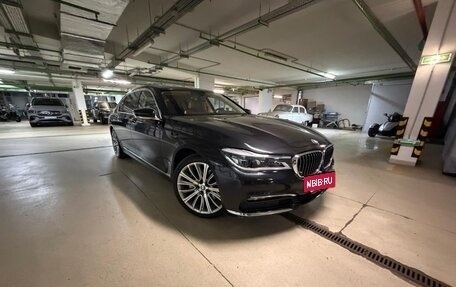 BMW 7 серия, 2018 год, 3 490 000 рублей, 8 фотография