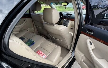 Toyota Avensis III рестайлинг, 2004 год, 650 000 рублей, 14 фотография