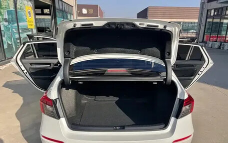 Honda Civic, 2022 год, 2 100 000 рублей, 8 фотография