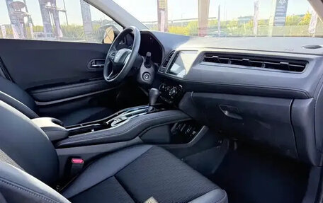 Honda Vezel, 2021 год, 2 118 000 рублей, 15 фотография