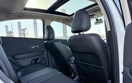 Honda Vezel, 2021 год, 2 118 000 рублей, 14 фотография