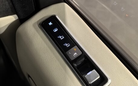 Land Rover Range Rover IV рестайлинг, 2021 год, 9 250 000 рублей, 32 фотография