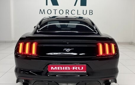 Ford Mustang VI рестайлинг, 2014 год, 2 300 000 рублей, 6 фотография