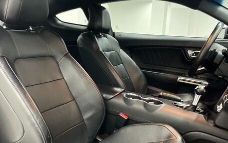 Ford Mustang VI рестайлинг, 2014 год, 2 300 000 рублей, 23 фотография