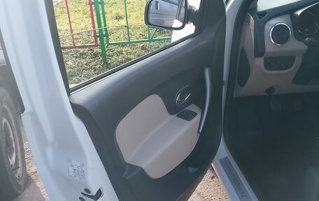 Renault Logan II, 2014 год, 660 000 рублей, 6 фотография