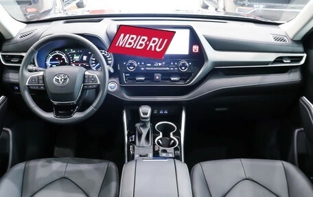 Toyota Highlander, 2025 год, 6 490 000 рублей, 8 фотография