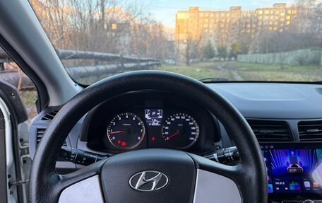 Hyundai Solaris II рестайлинг, 2015 год, 930 000 рублей, 8 фотография