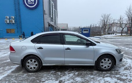 Volkswagen Polo VI (EU Market), 2011 год, 699 000 рублей, 2 фотография
