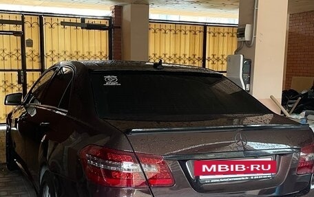 Mercedes-Benz E-Класс, 2011 год, 1 450 000 рублей, 2 фотография