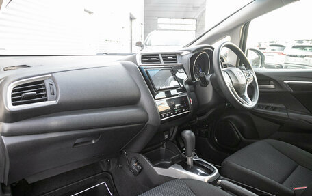 Honda Fit III, 2019 год, 1 075 000 рублей, 18 фотография