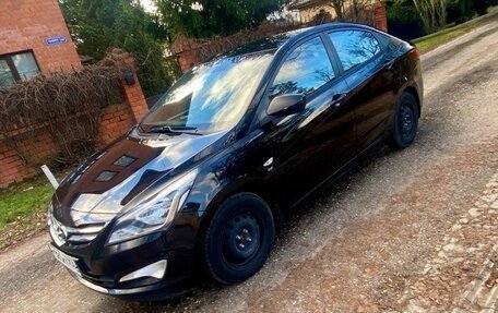 Hyundai Solaris II рестайлинг, 2015 год, 1 200 000 рублей, 3 фотография