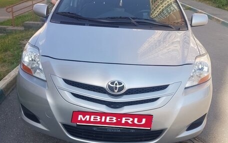 Toyota Yaris III рестайлинг, 2007 год, 670 000 рублей, 3 фотография