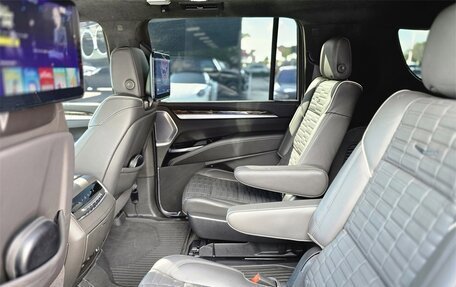 Cadillac Escalade V, 2025 год, 21 534 612 рублей, 13 фотография