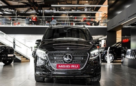 Mercedes-Benz V-Класс, 2024 год, 15 700 000 рублей, 2 фотография