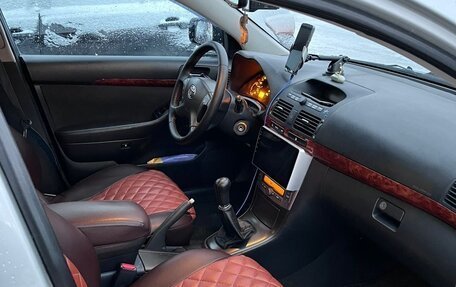 Toyota Avensis III рестайлинг, 2006 год, 545 000 рублей, 5 фотография