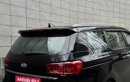 KIA Carnival III, 2020 год, 2 350 000 рублей, 3 фотография