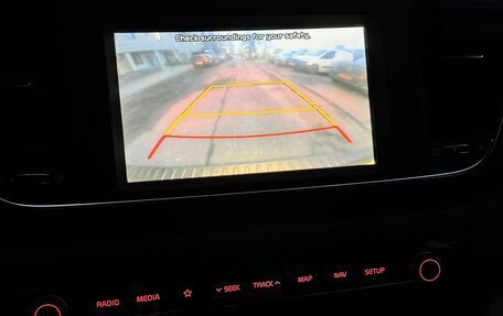 KIA Carnival III, 2020 год, 2 350 000 рублей, 38 фотография