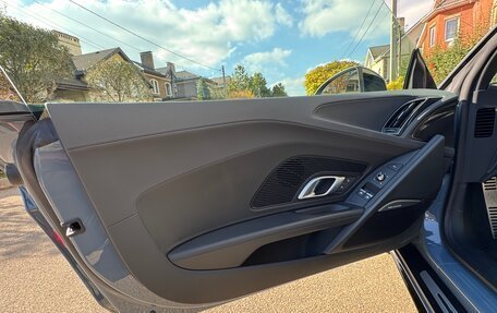 Audi R8, 2019 год, 19 500 000 рублей, 9 фотография