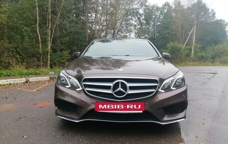 Mercedes-Benz E-Класс, 2015 год, 2 530 000 рублей, 2 фотография