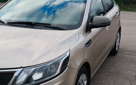 KIA Rio III рестайлинг, 2013 год, 870 000 рублей, 2 фотография