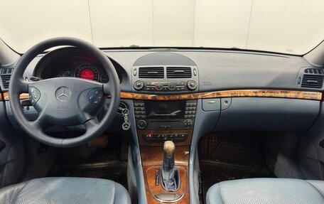 Mercedes-Benz E-Класс, 2005 год, 925 000 рублей, 13 фотография