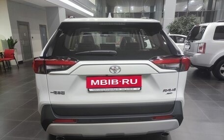 Toyota RAV4, 2025 год, 4 490 000 рублей, 6 фотография