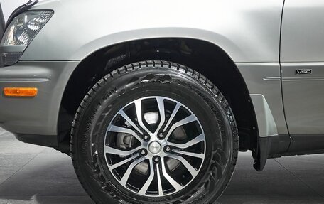 Lexus RX IV рестайлинг, 2002 год, 999 000 рублей, 17 фотография