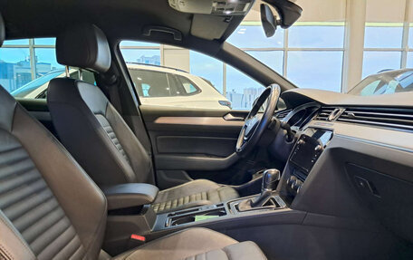 Volkswagen Passat B8 рестайлинг, 2018 год, 2 386 000 рублей, 11 фотография