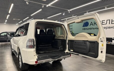 Mitsubishi Pajero IV, 2017 год, 3 249 000 рублей, 7 фотография