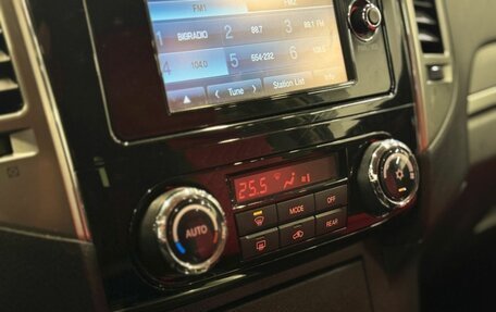 Mitsubishi Pajero IV, 2017 год, 3 249 000 рублей, 18 фотография