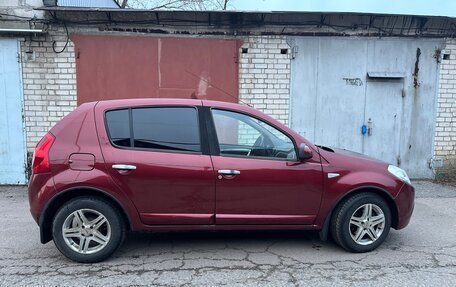 Renault Sandero I, 2011 год, 499 000 рублей, 2 фотография
